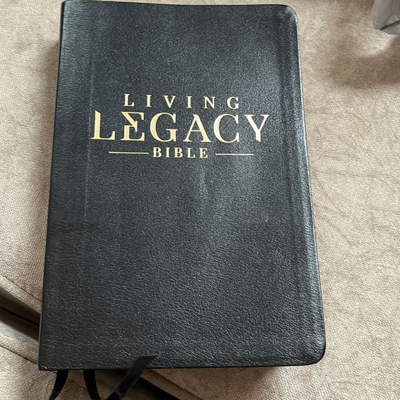 Other - LIVING Legacy Bible Rod Parsley Gold Sides